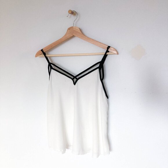 Brandy Melville Tank Top - Picture 3 of 11